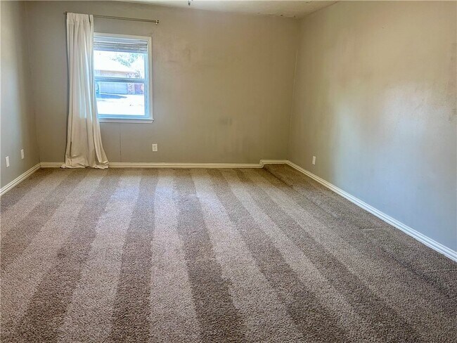 Building Photo - 1102 Todd Trail