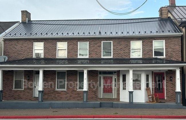 Primary Photo - 17 S Main St