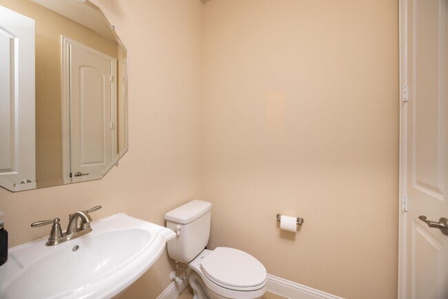 Building Photo - Gorgeous 2-story in Keller