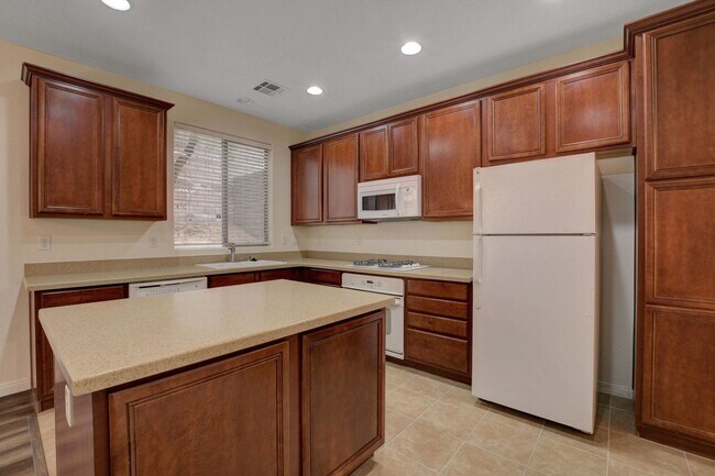 Building Photo - 3 Bedroom Home in Summerlin West COMING SOON!