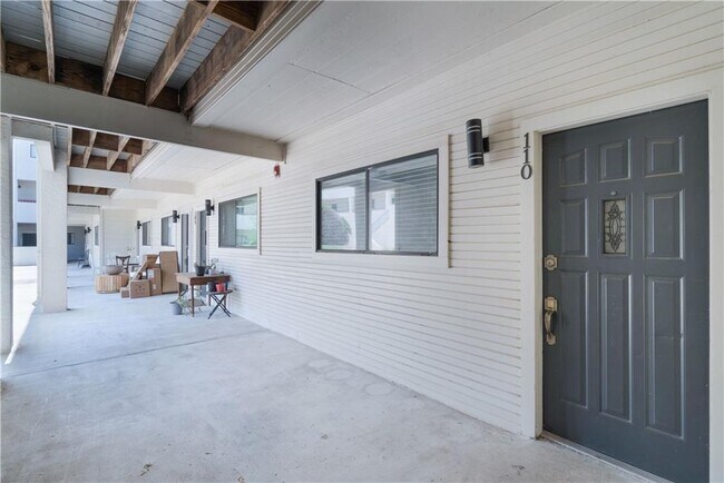 Building Photo - 2605 Enfield Rd