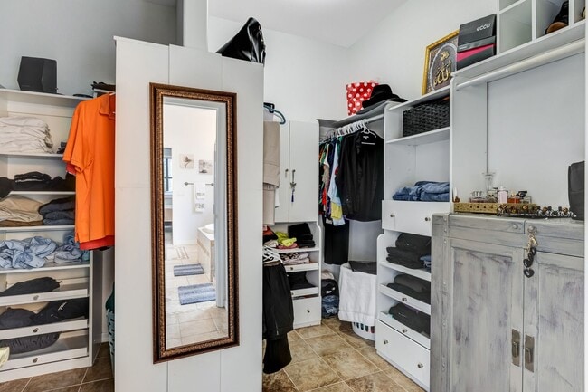 Building Photo - ** REFLECTION LAKES ** 4 BED / 2 BATH - POOL HOME - UNFURNISHED - ANNUAL RENTAL