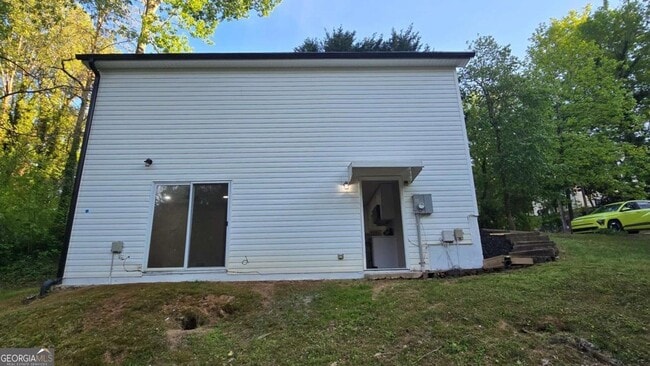 Building Photo - 3025 Mangum Dr