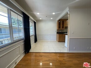 Building Photo - 1126 N Formosa Ave