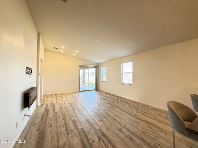 Building Photo - 2372 E Dust Devil Dr