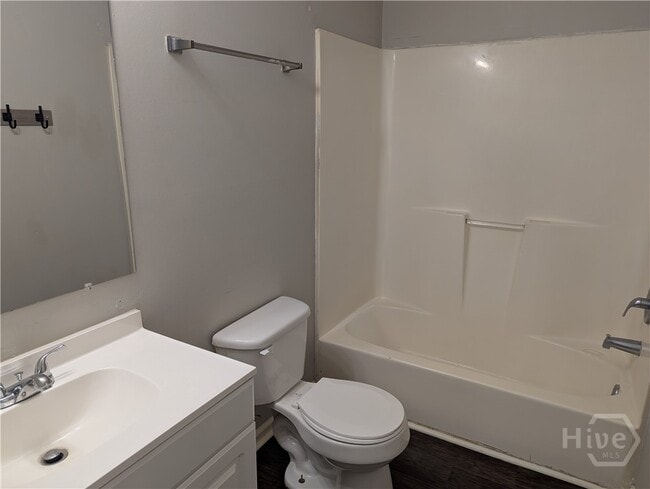Building Photo - 230 Lanier Dr