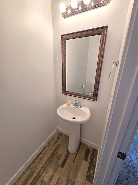 Building Photo - 34 E Legacy Pky