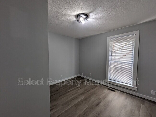 Building Photo - 1012 Huffman St