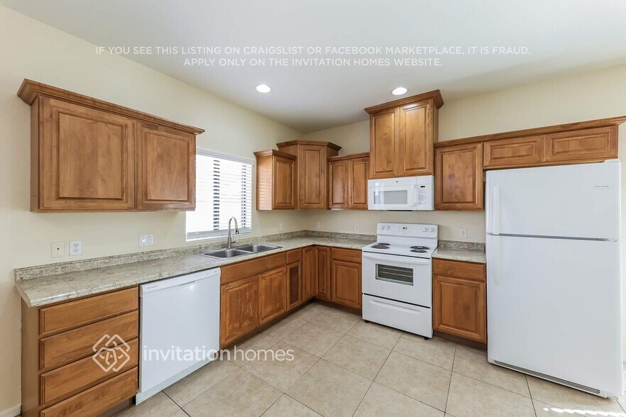 Building Photo - 16421 N Cumbie Ln