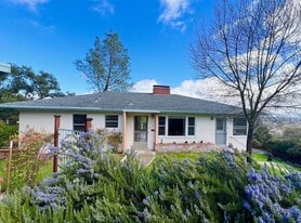 Building Photo - 15 Hillcrest Dr