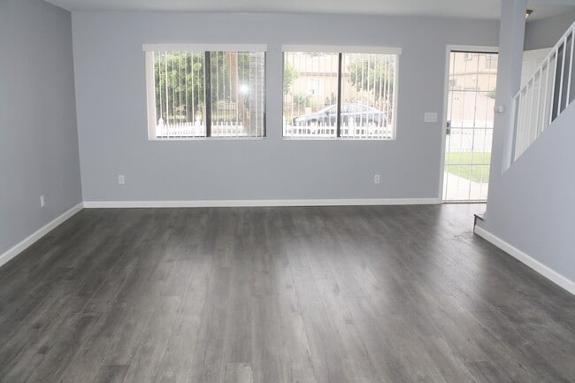 Building Photo - 20703 Roseton Ave