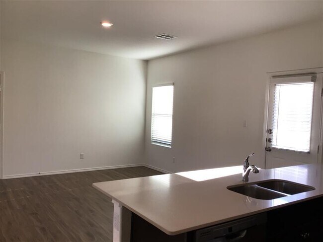 Building Photo - 565 Big Rocky Bend