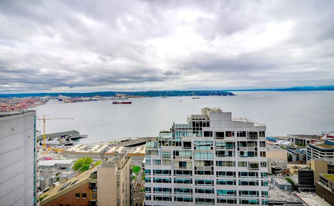 Building Photo - Belltown 8th Floor Condo Unit