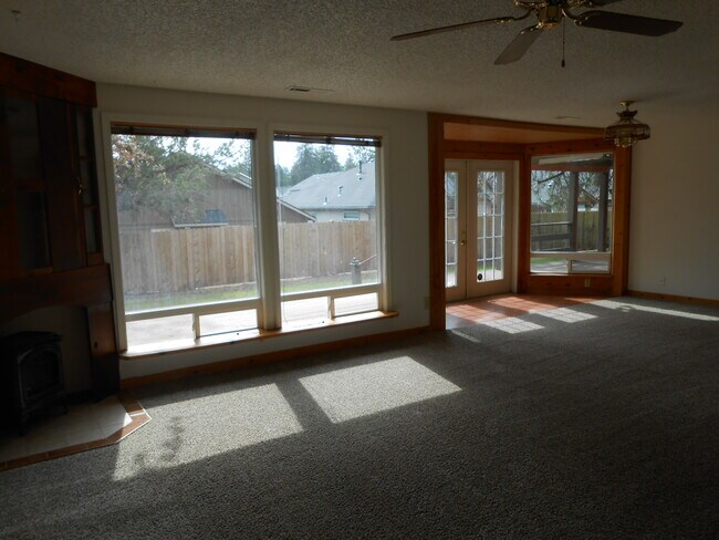 Building Photo - 61360 Keelally Ct