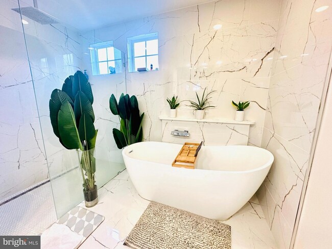 Building Photo - 17816 Singh Ct