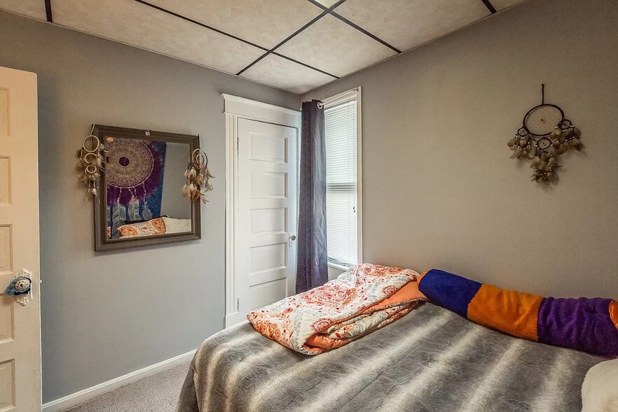 Bedroom to Closet - 4 1/2 Hibbard St