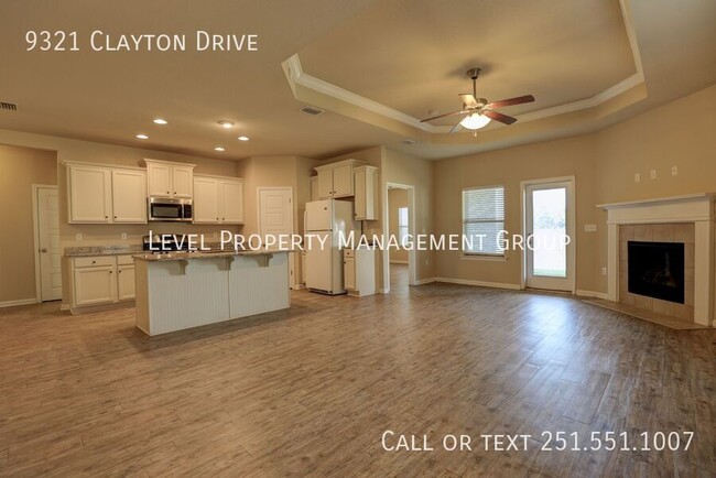 Building Photo - 9321 Clayton Dr