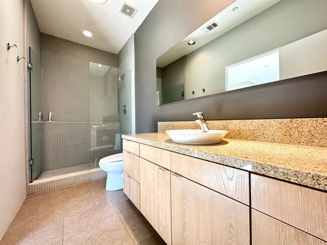 Building Photo - AVAILABLE NOW! 3-bedroom / 3.5 Bathroom Condo with Private Pool & Spa located in 48 & BARISTO!