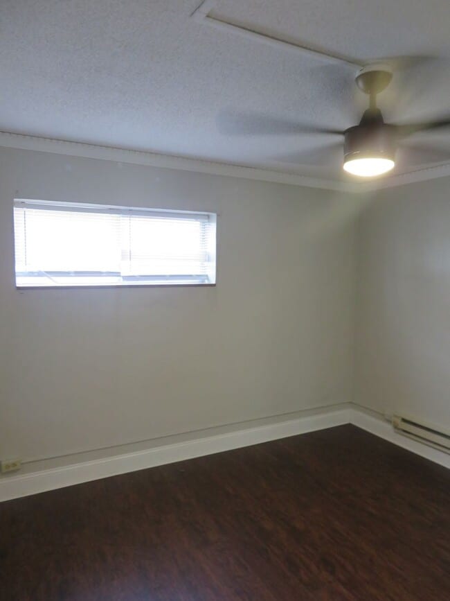 Building Photo - Fantastic deal on 1Bed/1Ba at Evian Towers!  $1000 per month