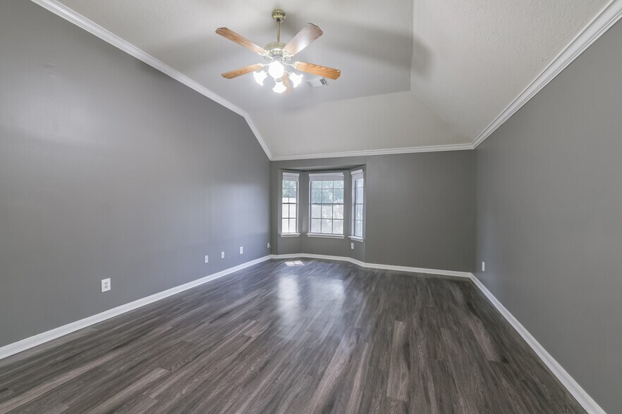Building Photo - 2509 S Mission Cir