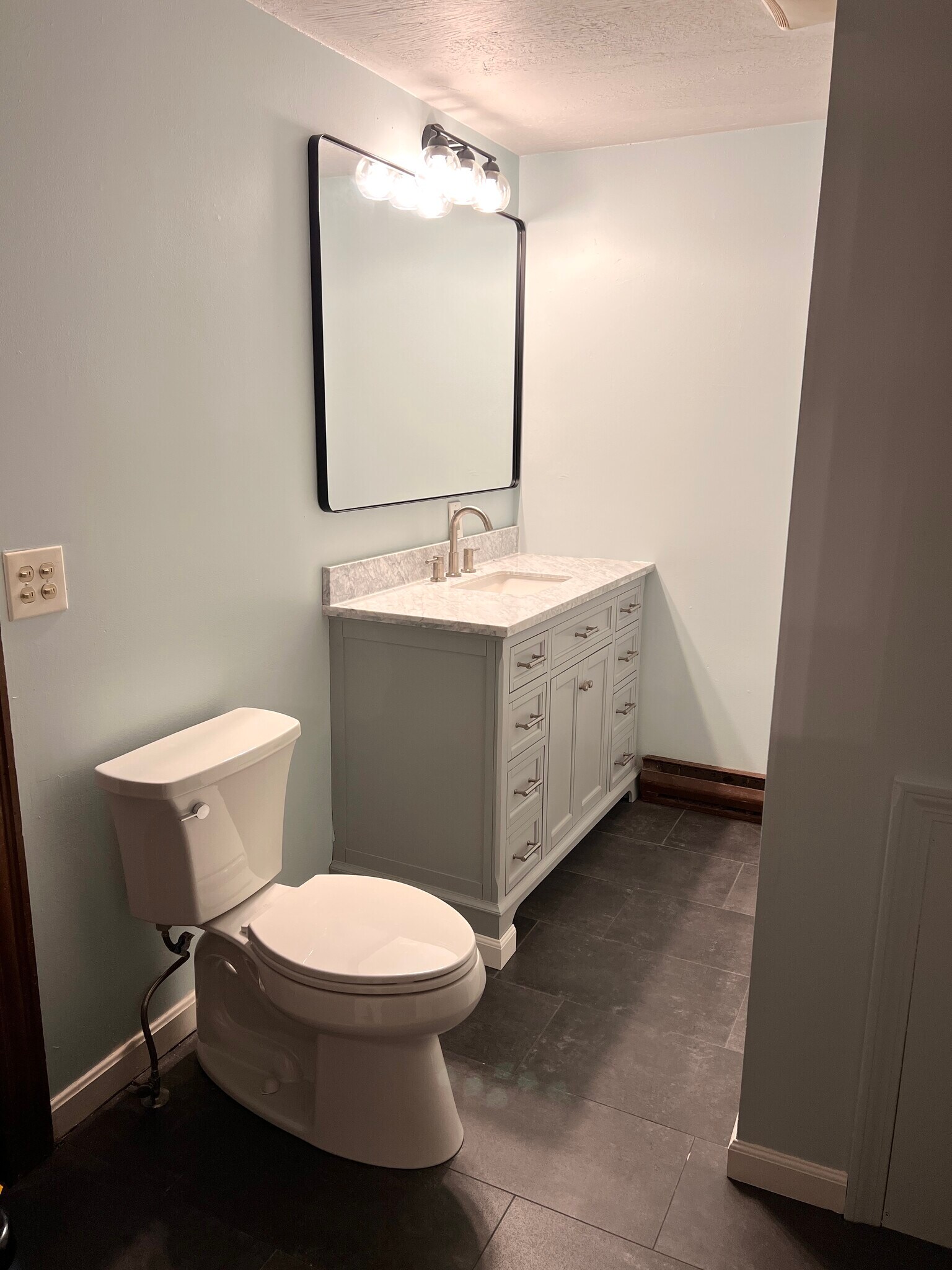 Bathroom 1 - 94 Graham St