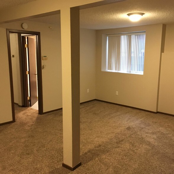 Main bedroom - 4225 SE 15th Ave
