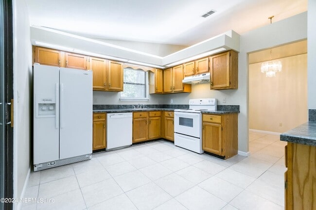 Building Photo - 8642 Hammond Forest Dr