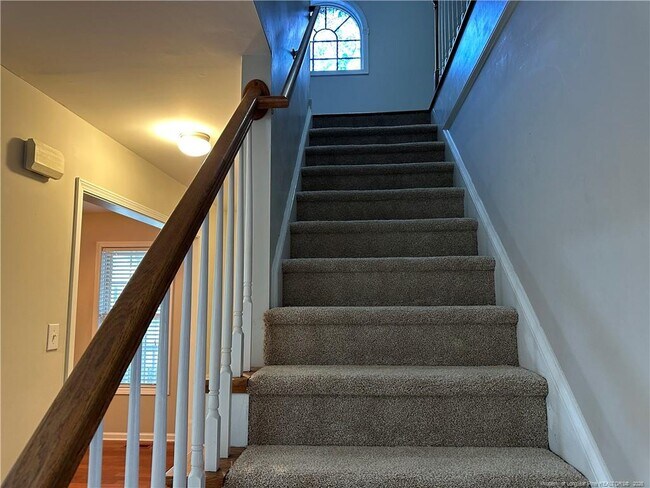 Building Photo - 3679 Pioneer Dr