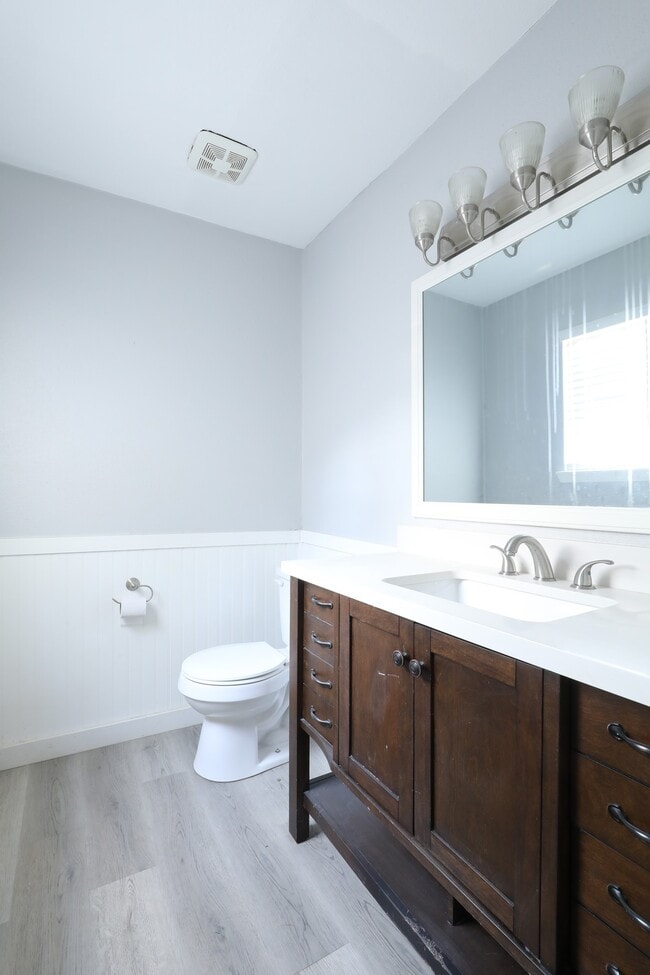 Building Photo - 4624 W Orange St