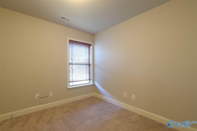 Building Photo - 152 Heritage Way Dr