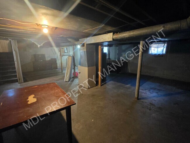 Building Photo - 3-Bedroom House in Saginaw