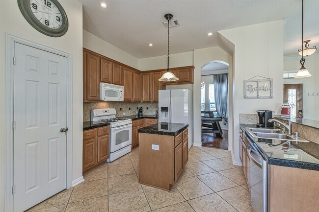 Building Photo - 1815 28th St