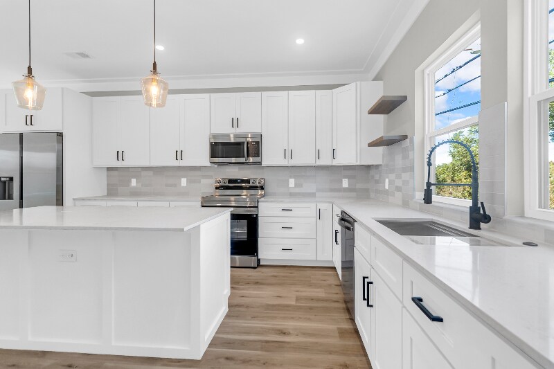 Building Photo - 2007 Arbutus Ave