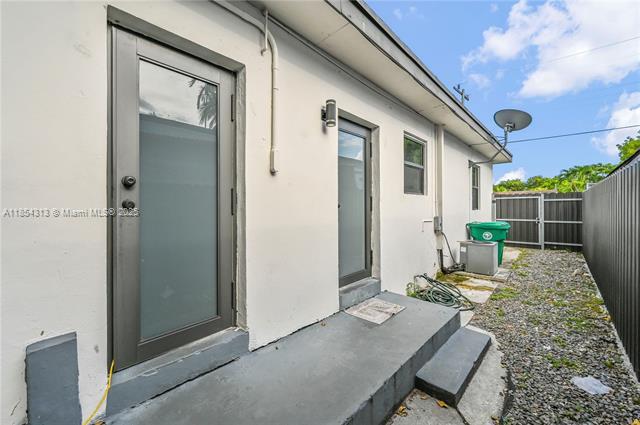 Building Photo - 2465 NW 35th St