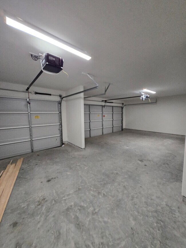 Building Photo - 1420 Florecer Ln