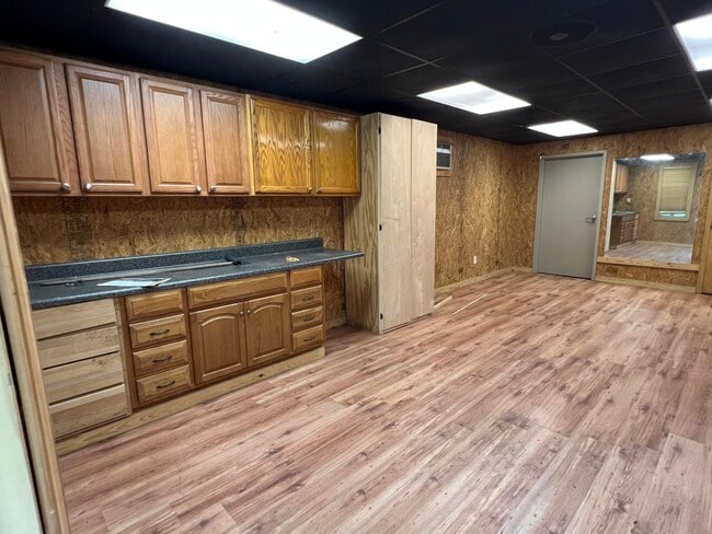 Building Photo - 631 Carlton Dr