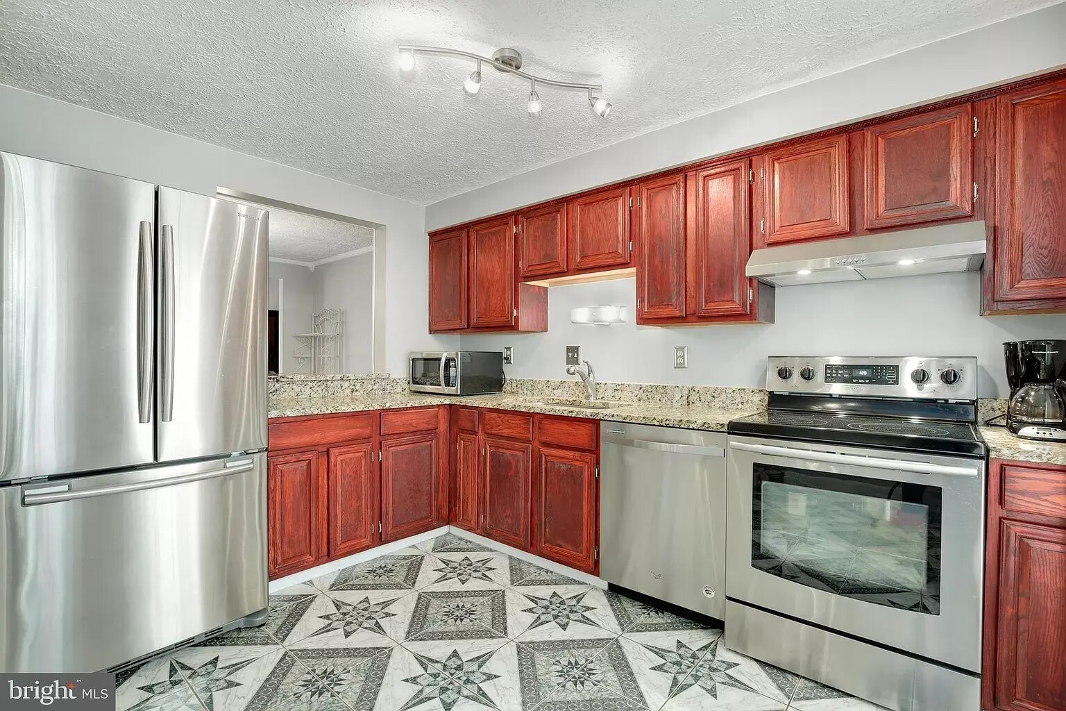 Stainless Steel Appliances - 12504 Timber Hollow Pl