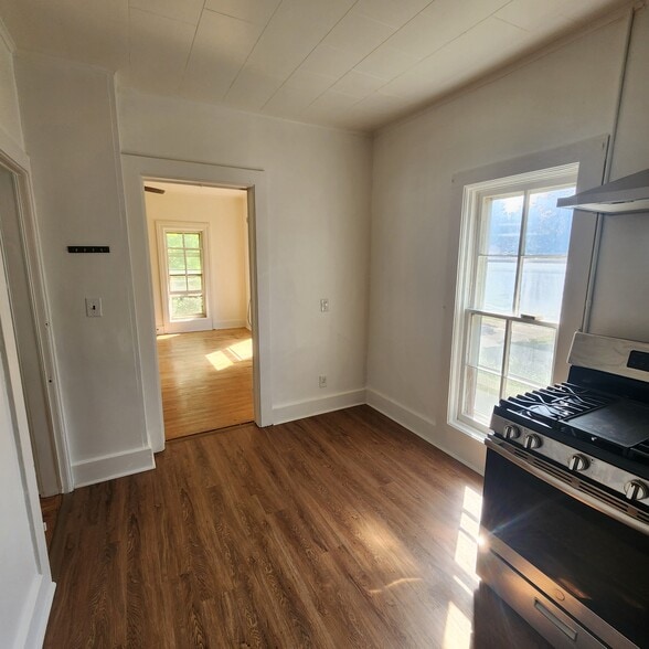 Building Photo - 29 Leverett St