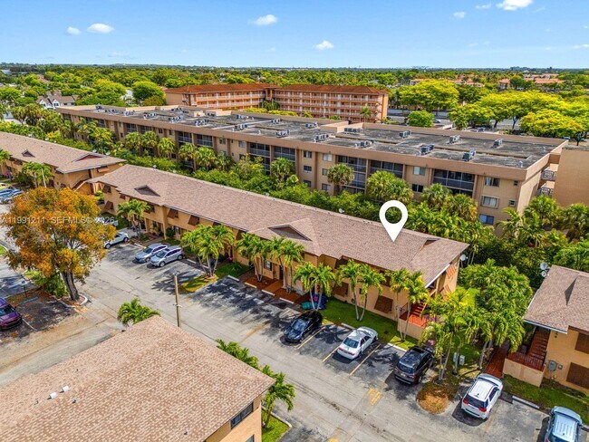 Building Photo - 6854 NW 173rd Dr