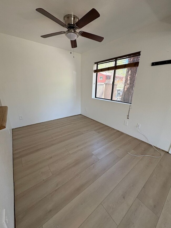 Building Photo - 3 bedroom Munds Park Home