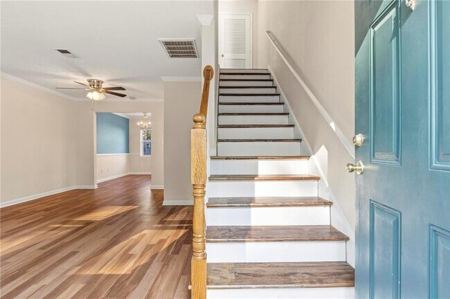 Building Photo - 245 Winding River Dr