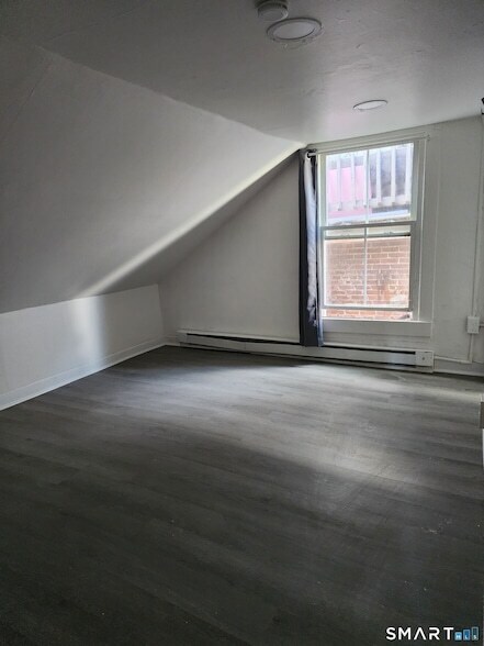 Building Photo - 16 3rd St