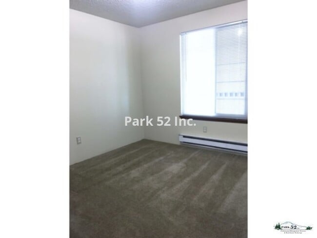 Building Photo - 6601 S Tyler St