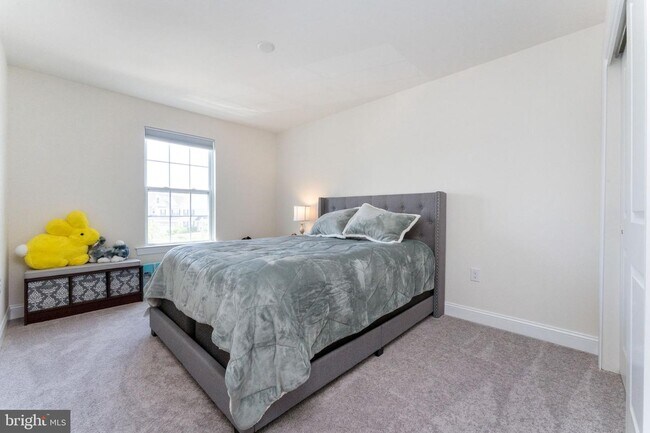 Building Photo - 148 Woodwinds Dr