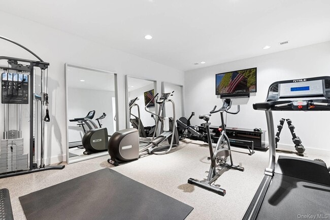 Building Photo - 7 Rolling Wood Ln