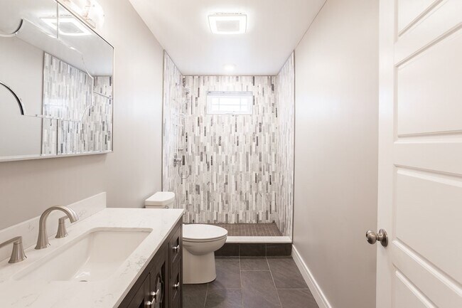 Building Photo - 35 Champney St