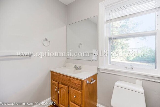 Building Photo - Rockhill Gardens Beauty-