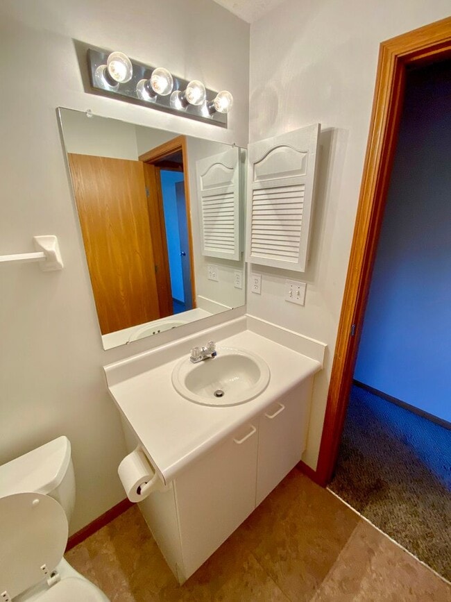 Building Photo - Beautiful Bethel Commons Condo For Rent In Dublin Schools