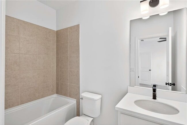 Building Photo - 395 Tillman Pass