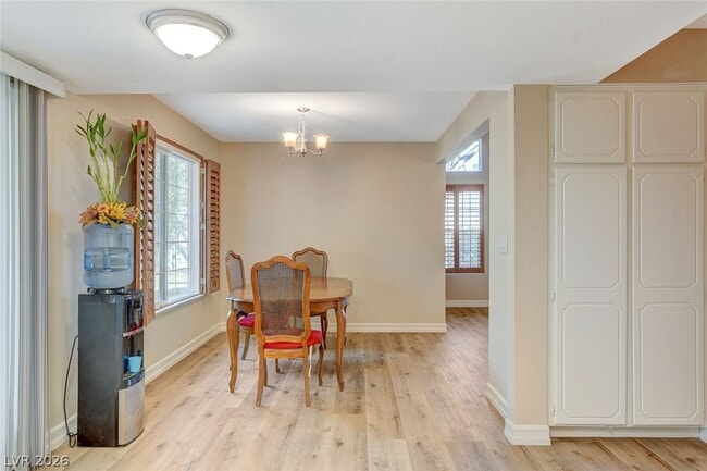 Building Photo - 2408 El Cortez Ave